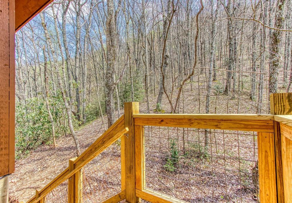 Owls Nest Tree House Hot Tub, Wifi, 1089 Free Tickets Each Paid Day, Dollywood And More Sevierville Room photo